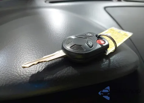 2008 Ford Focus Se из США, поврежденный, VIN 1FAHP33N18W158532